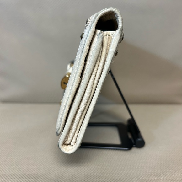 Chloe Paddington Long Flap Wallet Leather with Gold Lock & Key - Picture 11 of 12